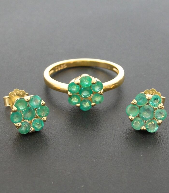 Conjunto de Anel e Par de Brincos de Prata com Esmeraldas