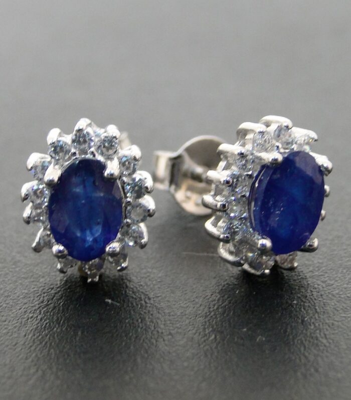 Par de Brincos de Prata com Safiras e Cristais, com Acabamento em Ródio