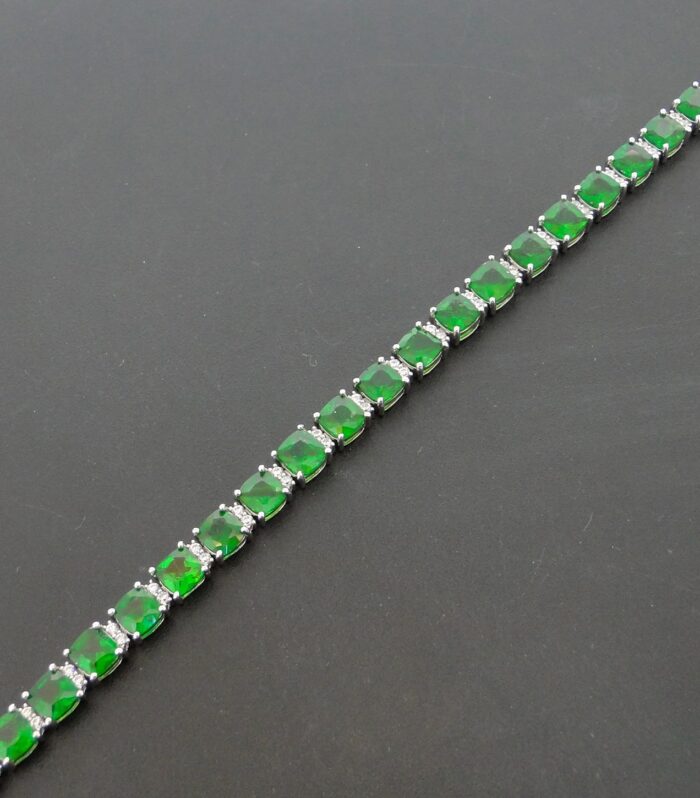 Pulseira de Prata com Cristais e Turmalinas Verdes, com Acabamento em Ródio