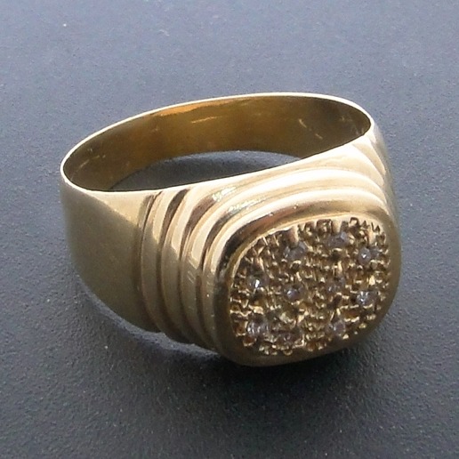 1781668 - Anel Trabalhado de Ouro Amarelo com Diamantes